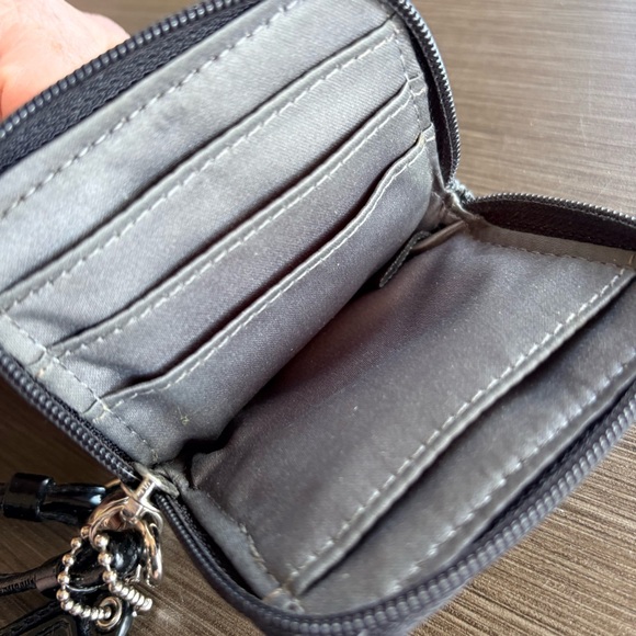 Coach Poppy-Chan Pepper Cell Wristlet (Japan Exclusive) 2009 - Picture 9 of 10